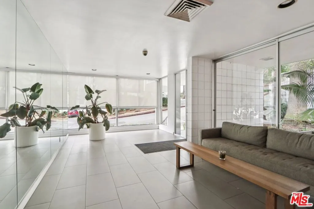 1400 N Sweetzer Avenue 406, West Hollywood, California 90069 home-pic-9